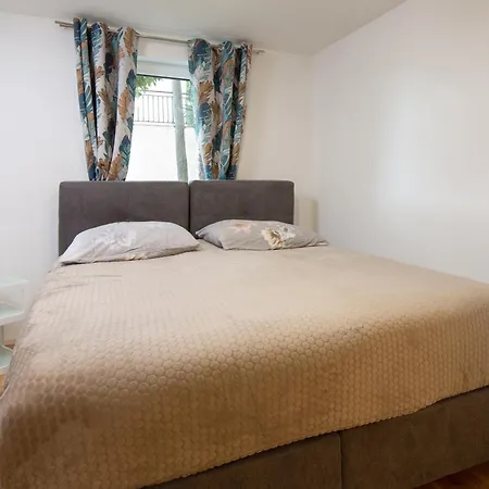 Apartment With Parking Space - 23861 Opatija